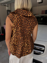 Load image into Gallery viewer, Galleria Leopard Sleeveless Ruffle Hem Tank
