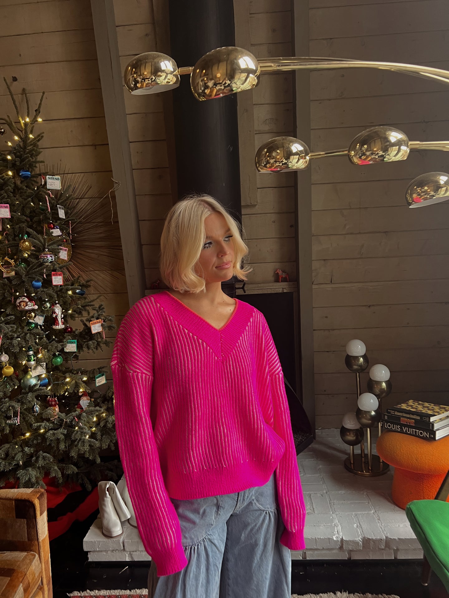 Cynthia Ribbed V-Neck Sweater - Pink