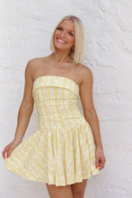 Load image into Gallery viewer, Augusta Floral Strapless Drop Waist Dress - Yellow
